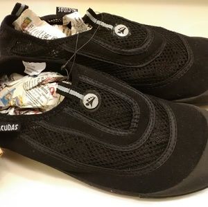 Men Cudas Water Shoes Size 9